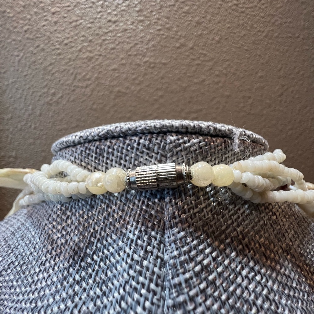 Shell & bead necklace - Picture 4 of 7